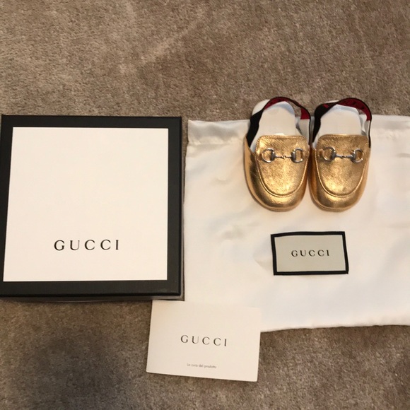 gold gucci baby shoes